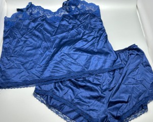 lot 302 image: Elegant UNDERCOVER WEAR Blue Satin Babydoll Lingerie Set with Lace Trim