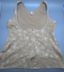 lot 304 image: Flexees Shapewear Top with Floral Design Size XL