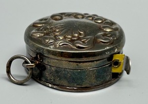 lot 316 image: Vintage 925 Sterling Silver Measuring Tape with Ornate Design