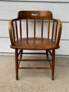lot 339 image: Boling Chair Company Bow Back Desk Chair in Salem Maple Finish