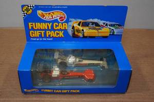 lot 5 image: Hot Wheels Funny Car Gift Pack