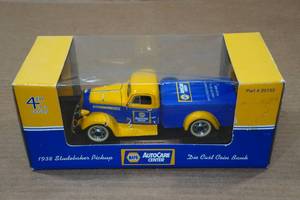 lot 10 image: Napa 1938 Studebaker Pickup Die Cast Coin Bank