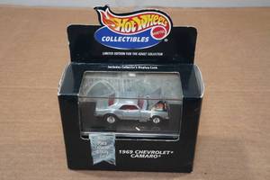 lot 14 image: Hot Wheels 1969 Chevrolet Camaro Collectible