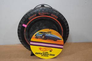 lot 41 image: Hot Wheels 24-Car Super Rally Case