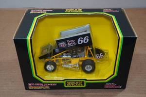 lot 43 image: Racing Champions Sprint Car 124 Scale Model Car - #66