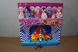 lot 64 image: Barbie & Hot Wheels Happy Meal Display