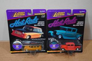 lot 71 image: 2 Johnny Lightning Hot Rods Diecast Models - Rumblur & 1929 Crew Cab