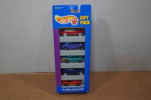 lot 80 image: Hot Wheels Gift Pack - Classic Collection