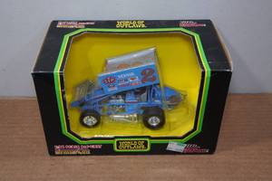 lot 86 image: Racing Champions Sprint Car 124 Scale Model Car - #2