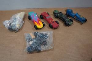 lot 98 image: Pinewood Derby Cars and Accessories