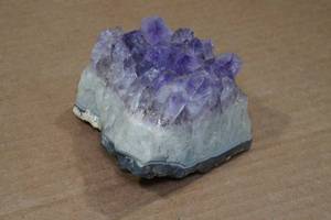 lot 102 image: Quartz Geode
