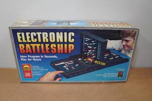 lot 105 image: Vintage Electronic Battleship