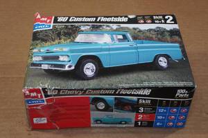 lot 134 image: Ertl AMT 60 Custom Fleetside Model Kit
