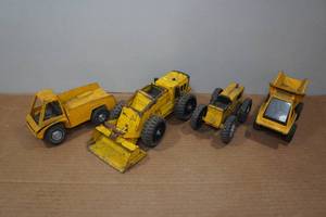 lot 170 image: 4 Vintage Pressed Steel Tonka Toys