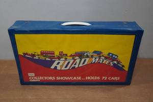 lot 172 image: Road Mates 72-Car Collectors Car Case with Cars