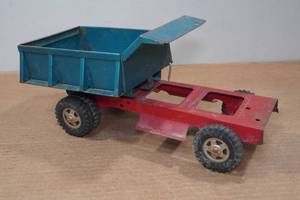 lot 181 image: Vintage Tonka Truck