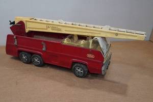 lot 184 image: Vintage Tonka Fire Truck
