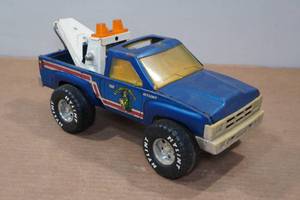 lot 190 image: Vintage Nylint Captain Hook Wrecker Tow Truck