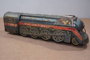 lot 209 image: Vintage Battery Operated Tin Toy Train