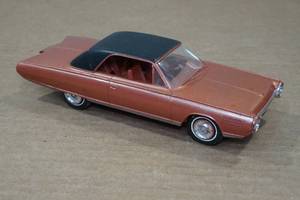lot 244 image: Vintage Dealer Promotional 1963 Chrysler Turbine Model Car