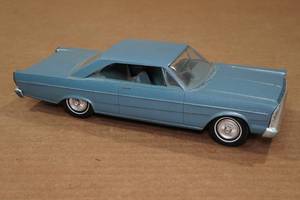 lot 245 image: Vintage Dealer Promotional Ford Galaxie 500 Model Car