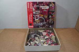 lot 256 image: Coca-Cola 2000 Piece Puzzle