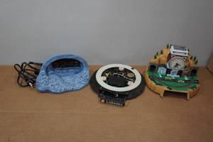 lot 298 image: 2 Vintage Train Themed Alarm Clocks
