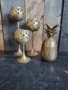 lot 73 image: Brass Dcor Lot   Heavy duty Pineapple, and 3 Candle Sconces