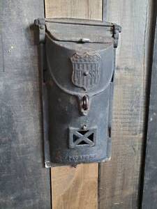 lot 77 image: Heavy Duty Vintage Cast Iron Wall Mounted Mailbox