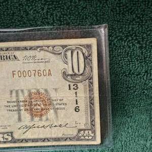lot 46 image: 1929 National Bank of Duluth, MN $10 Note