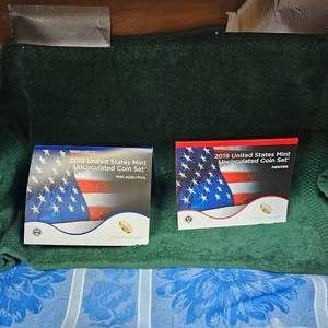 lot 90 image: 2019 P & D US Mint Set UNC