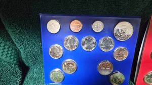 lot 104 image: 2016 P & D US Mint Set UNC