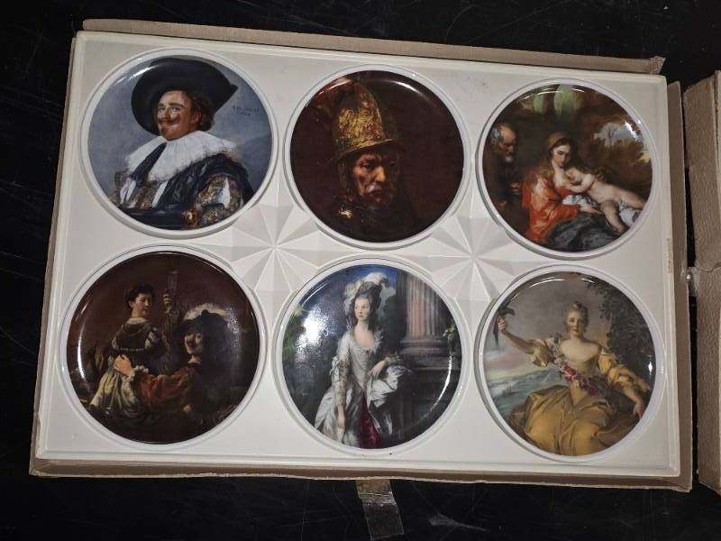 lot 247 image: German Kaiser-Porcelain coastersdecorative plates
