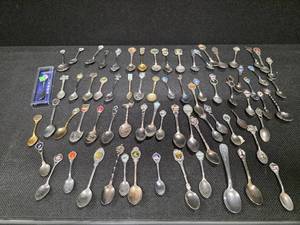 lot 218 image: Collectable Tea Spoons from around the World