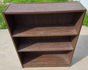 lot 226 image: Melamine shelving unit  bookcase
