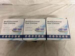 lot 21 image: 3 Multifunctional Pest Catchers