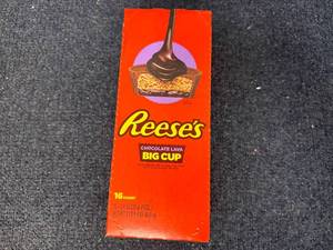 lot 149 image: 16ct ack of Reese Chocolate Lave Big Cups