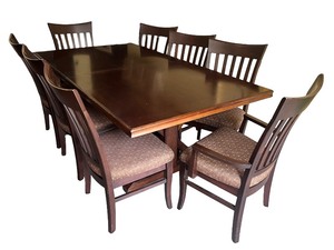 lot 9 image: Elegant Dining Table with 8 Chairs