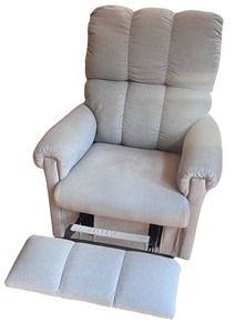 lot 30 image: Comfortable Beige Recliner Chair with Padded Back