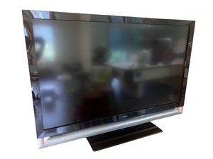 lot 158 image: Vizio 42-Inch Flat Screen Television with Stand