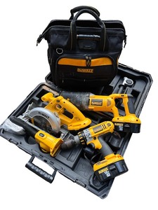 lot 183 image: DeWalt 18V Cordless Power Tool Set with Carry Case and Bag
