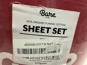 lot 8 image: Bare 100% Organic Flannel Cotton King Sheet Set