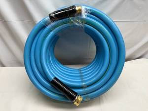 lot 21 image: Garden Hose