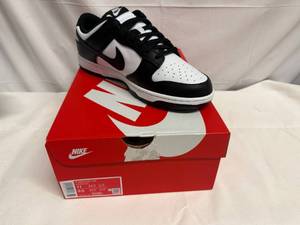 lot 38 image: 11W9.5M Nike Dunk Low