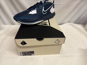 lot 44 image: 14 Kyrie Low 5 TB Promo-Midnight NavyWhite