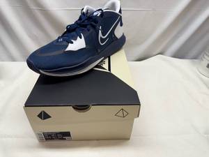 lot 46 image: 15 Kyrie Low 5 TB Promo-Midnight NavyWhite