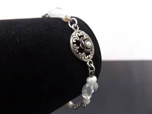 lot 61 image: .925 Sterling Silver Baroque Pearl Bracelet