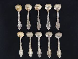 lot 84 image: 24 Grams of 10 Sterling Silver .925 Salt Spoons