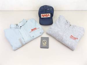 lot 11 image: Lot of Vintage NASA Memorabilia