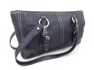 lot 41 image: Authentic Chelsea Black Pebbled Leather COACH Shoulder Bag